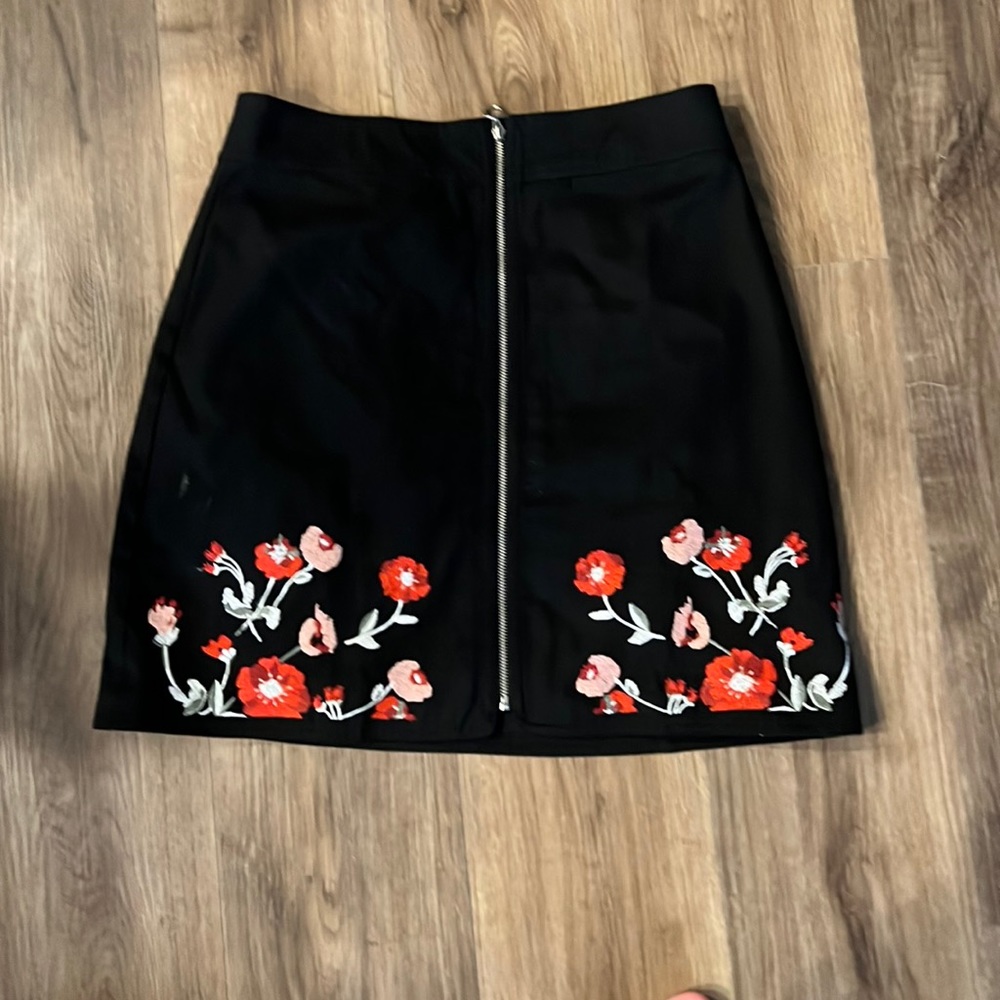 Cute loft skirt size 4